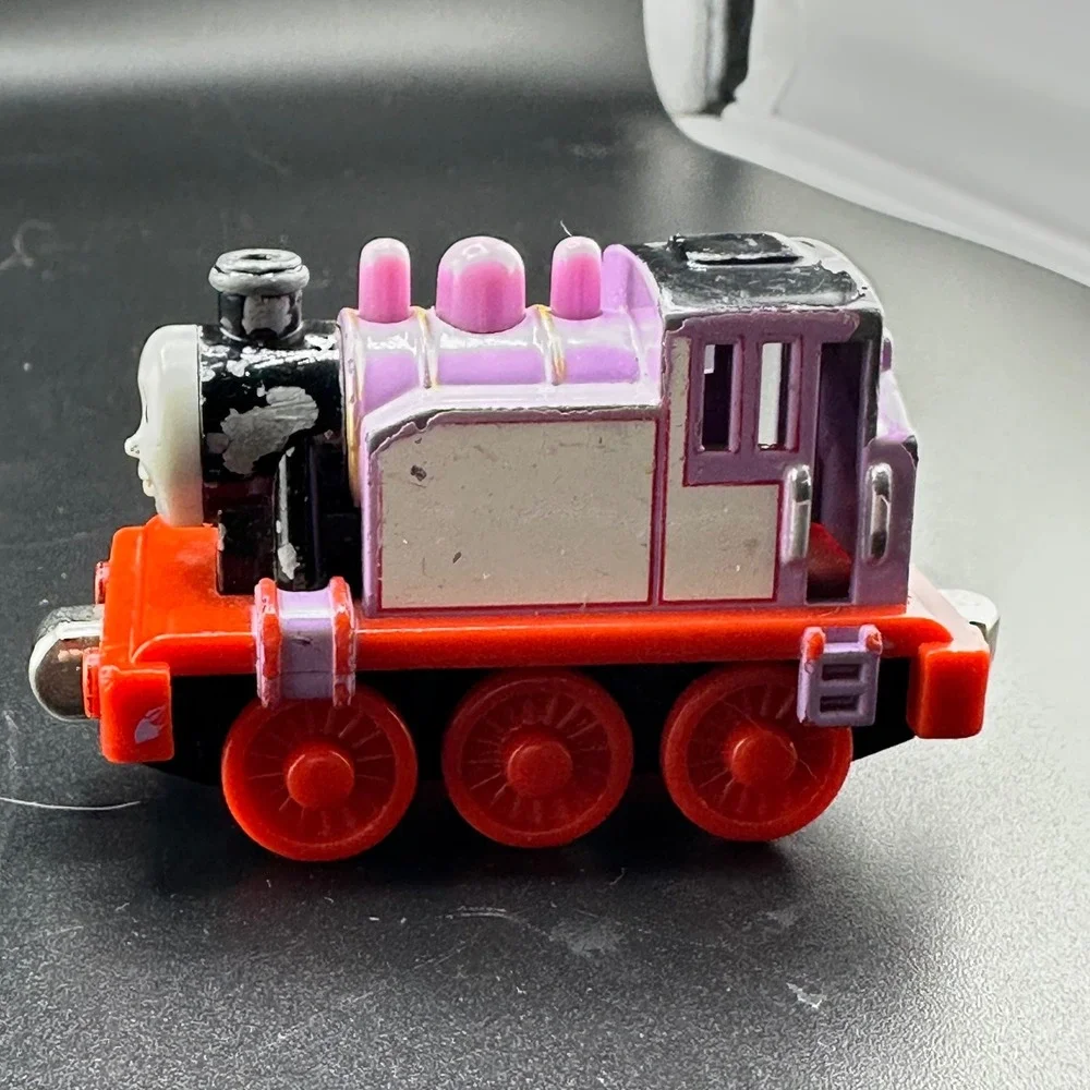 Learning Curve Thomas Friends‎ Take-N-Play Along Rosie Magnetic Train 2006 READ